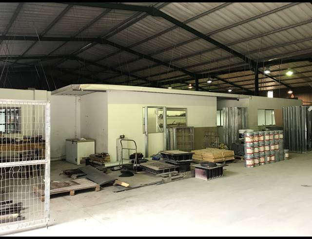 2,600M² WAREHOUSE TO LET IN BRIARDENE